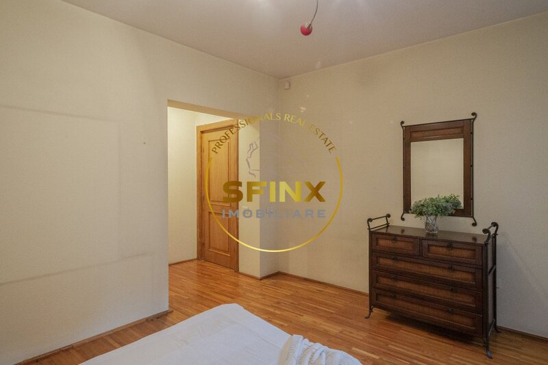 Piata Victoriei - Vila cu gradina proprie, garaj si terasa